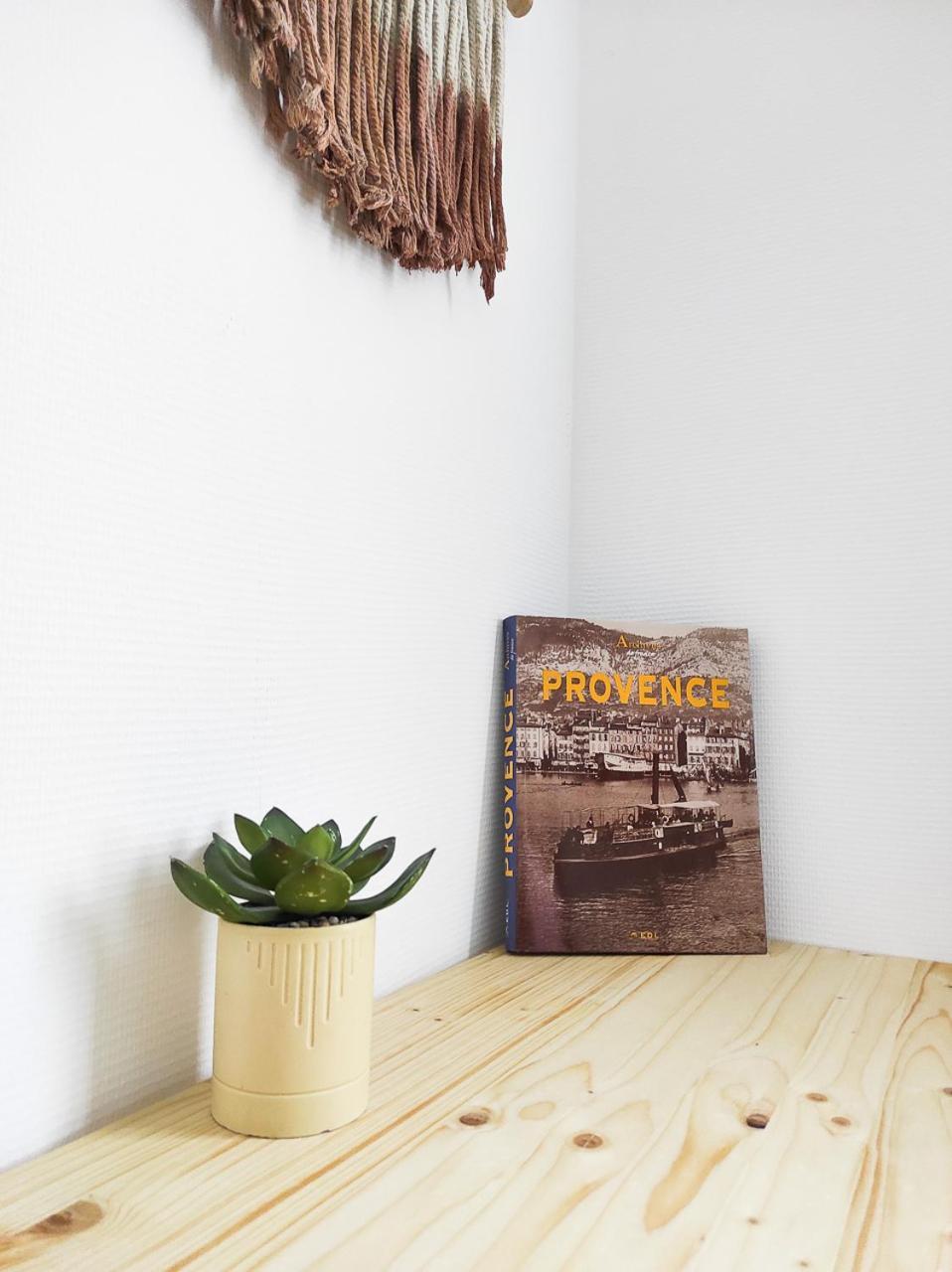 Le Cosy Valcros, Design Et Confort Aix-en-Provence Buitenkant foto